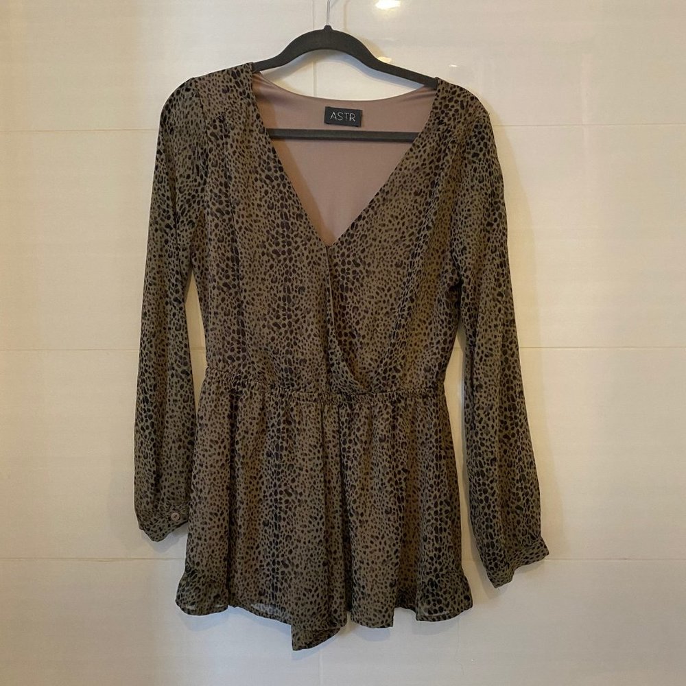 ASTR the label animal print romper Size 4